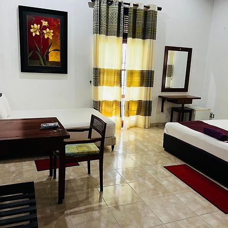 Sobaya Residence Ambalantota Bagian luar foto