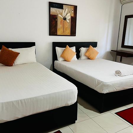 Sobaya Residence Ambalantota Bagian luar foto