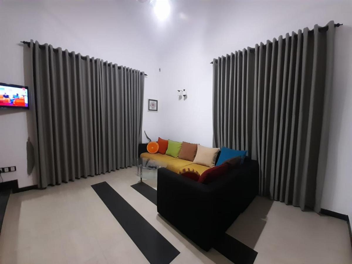 Sobaya Residence Ambalantota Bagian luar foto
