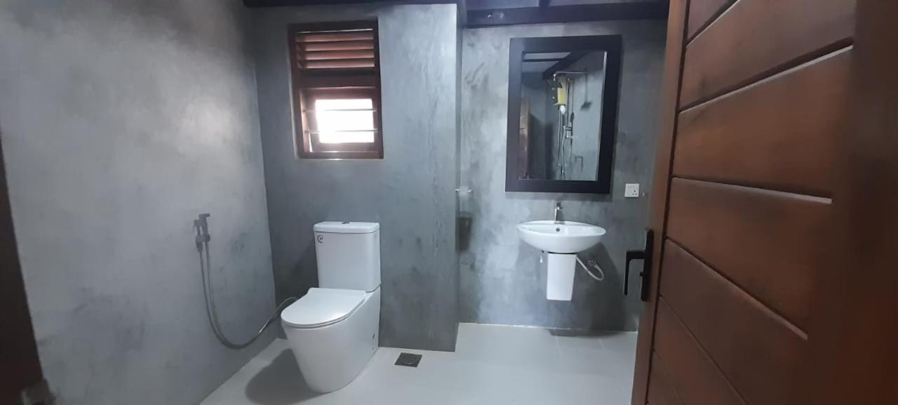 Sobaya Residence Ambalantota Bagian luar foto